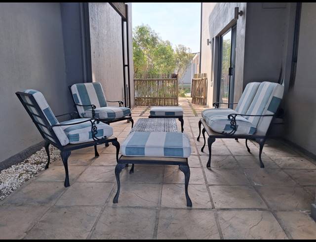 2 BEDROOM TOWNHOUSE FOR SALE IN PALM LAKES ESTATE